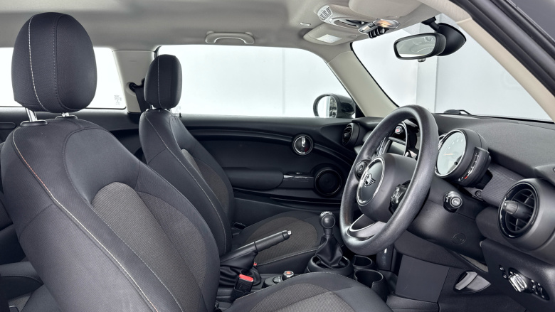 MINI Hatchback 1.5 Cooper Classic II 3dr Petrol Hatchback